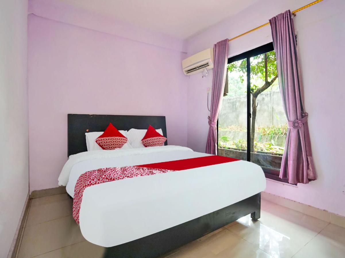 Oyo 91680 Hotel Mentari Palembang Bagian luar foto